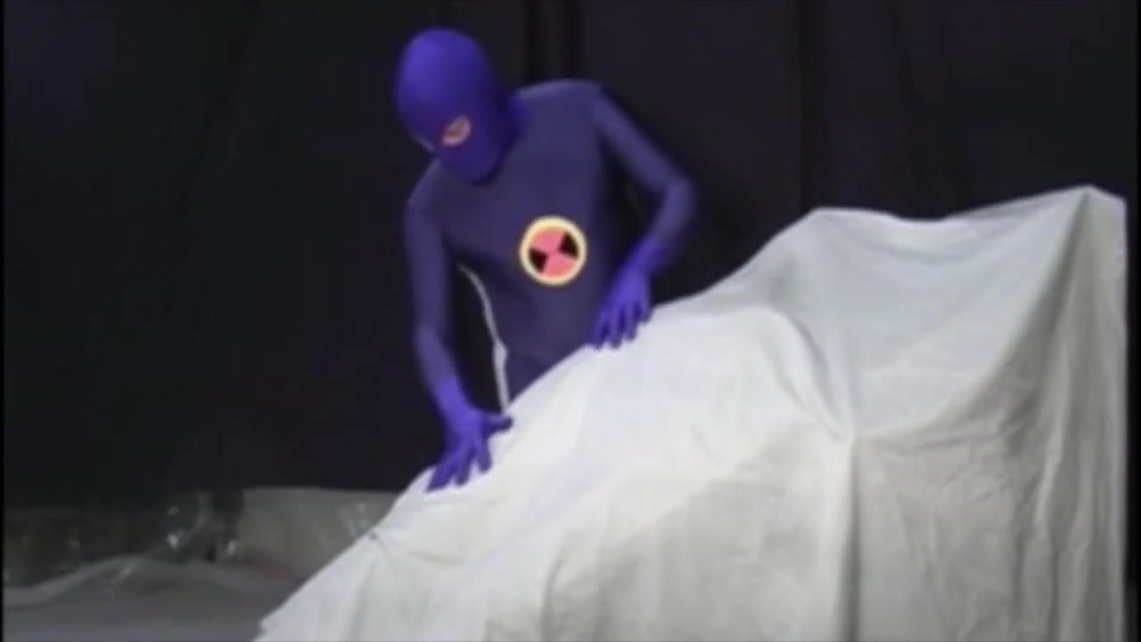 Sucker bulge with fetish clothes - CrunchBoy