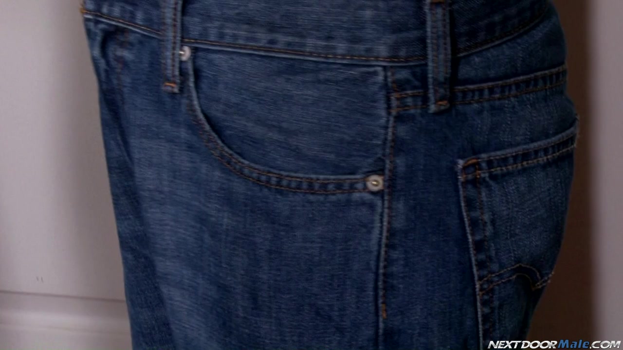 NextdoorMale Video: Aaron Reynolds