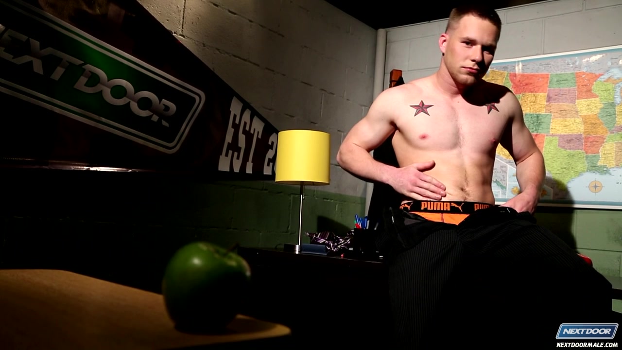 NextdoorMale Video: Randy