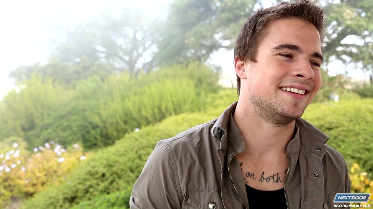 NextdoorMale Video: Steven Russel