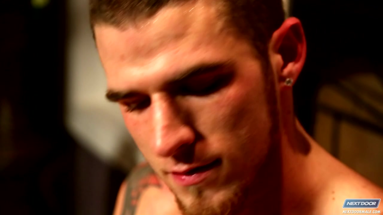 NextDoorBuddies Video: Flexx Boola