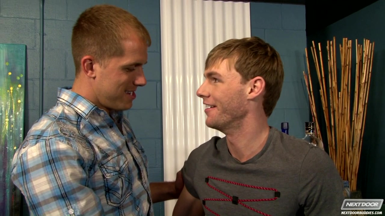 NextDoorBuddies Video: Bar Boys