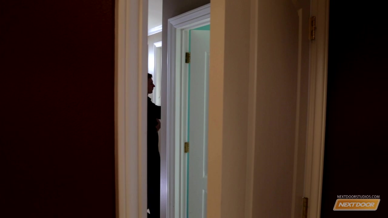 NextDoorBuddies Video: Getting an Eyeful