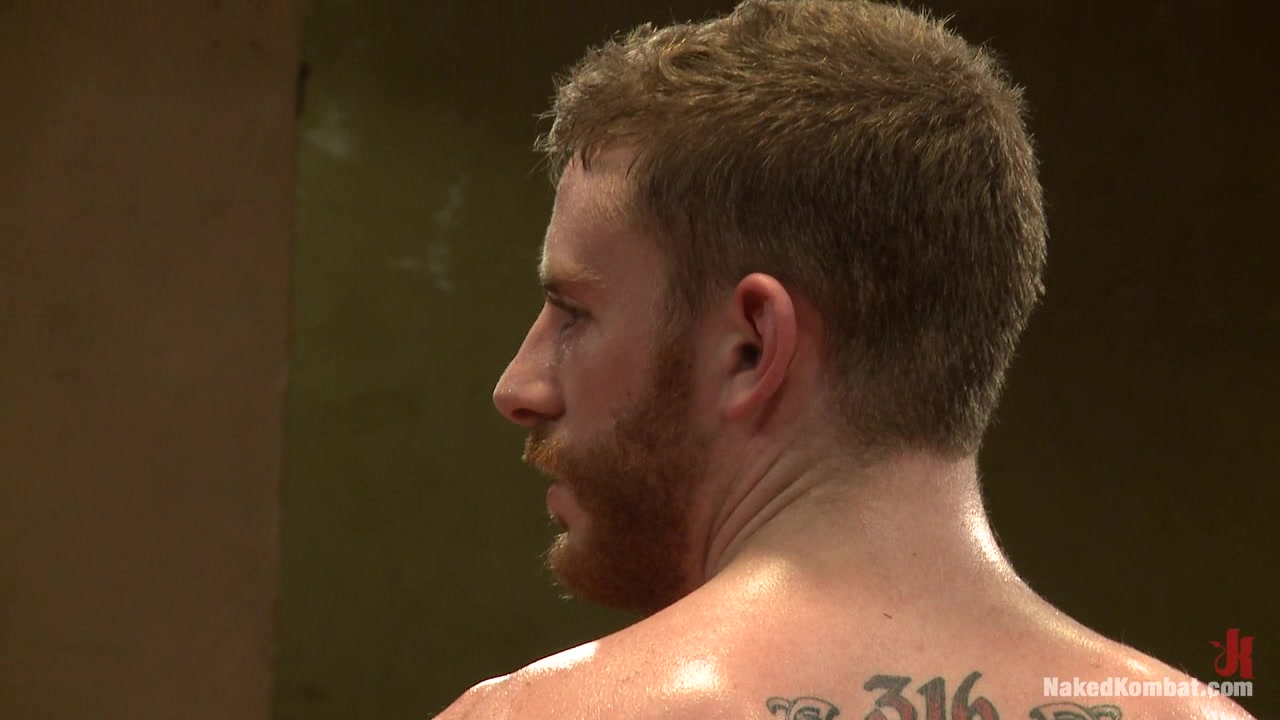 NakedKombat Troy The Tank Sparks vs Sebastian The Tiger Keys