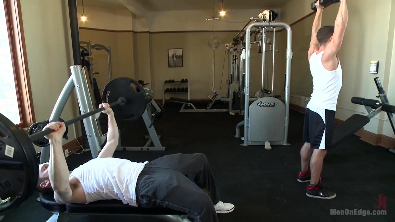 Gym jock taken down and edged