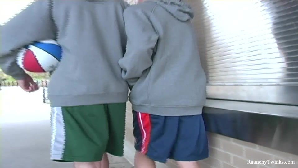 RaunchyTwinks Video: Horny jocks fuck and suck