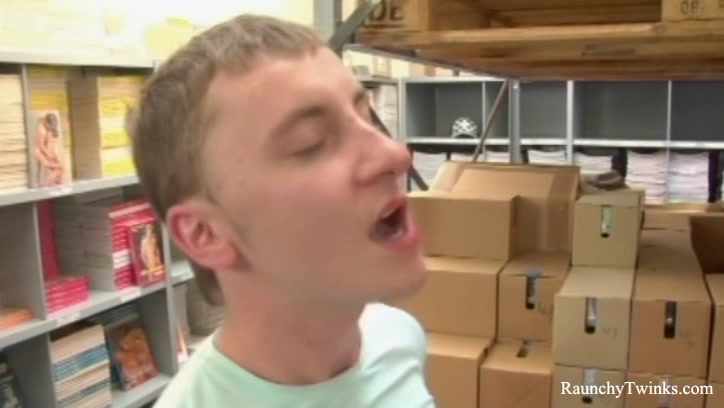 RaunchyTwinks Video: Backoffice Seduction
