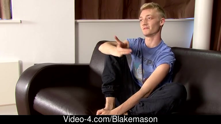 Smooth And Hung Blondie - Max Miller