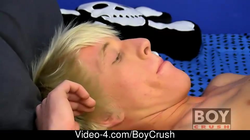 Gay kissing, BJ and rough anal in a dorm