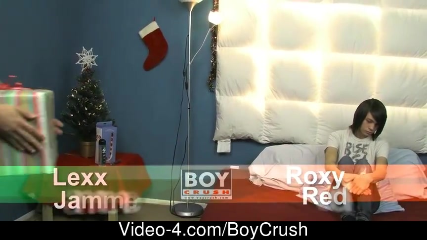 Lexx Jammer revisits an old holiday favourite in this sketch with Roxy Red