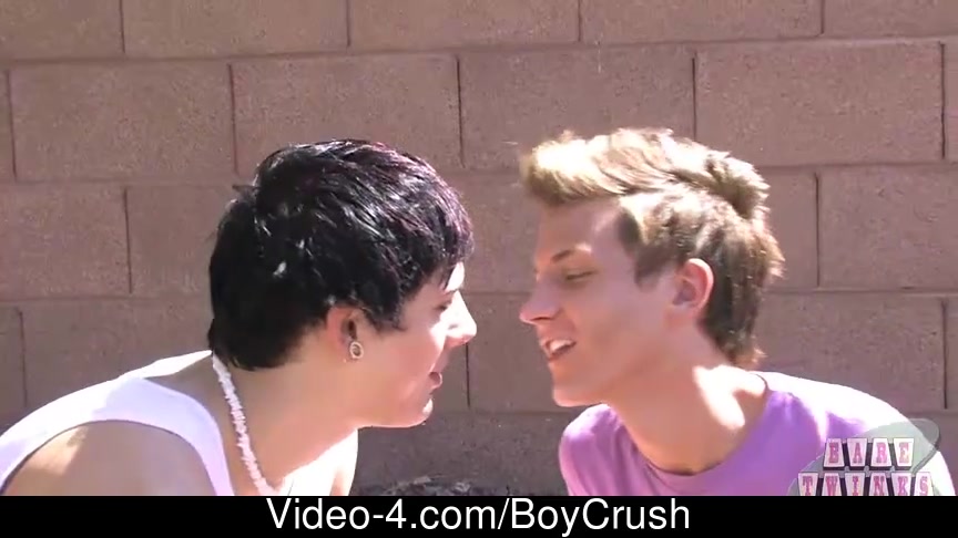 Theres a real spark of romance betwixt twinks Lexx Jammer and Chad Hollywood as they share a picnic jointly outdoors