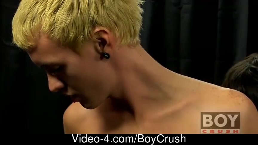 Tristan Tyler is back after an extended absence and hes willing to show Chris Jett this guy still knows how to perform! This Chab sucks Jetts dong previous to feeding him his own uncut knob