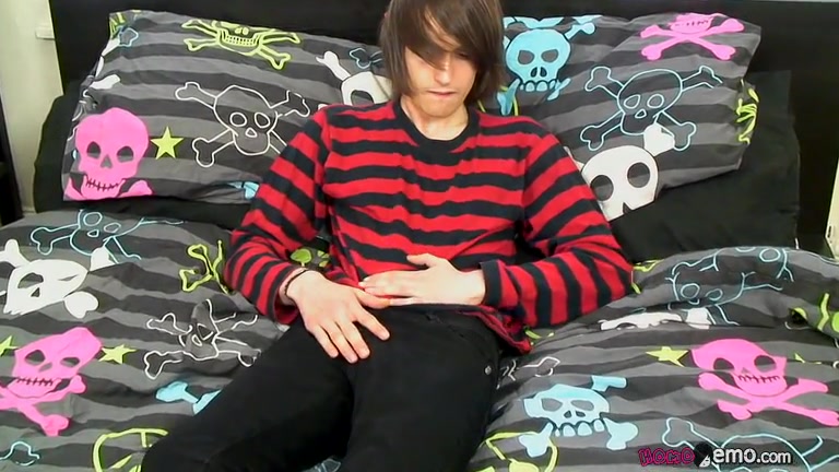 Mikey Likes The Feel Of A Butt Plug - Mikey Red Jerks