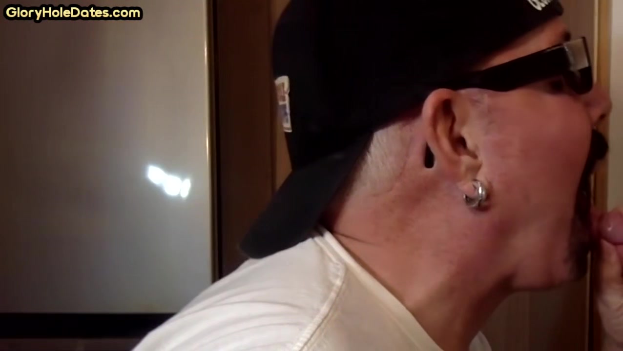 Real greedy gloryhole DILF sucks cock in homemade closeup