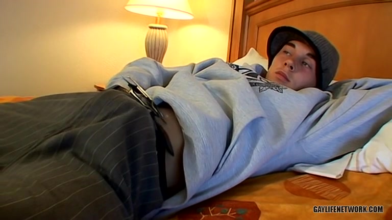 Straight Skater Drinks His Jizz! - Kelly Cooper