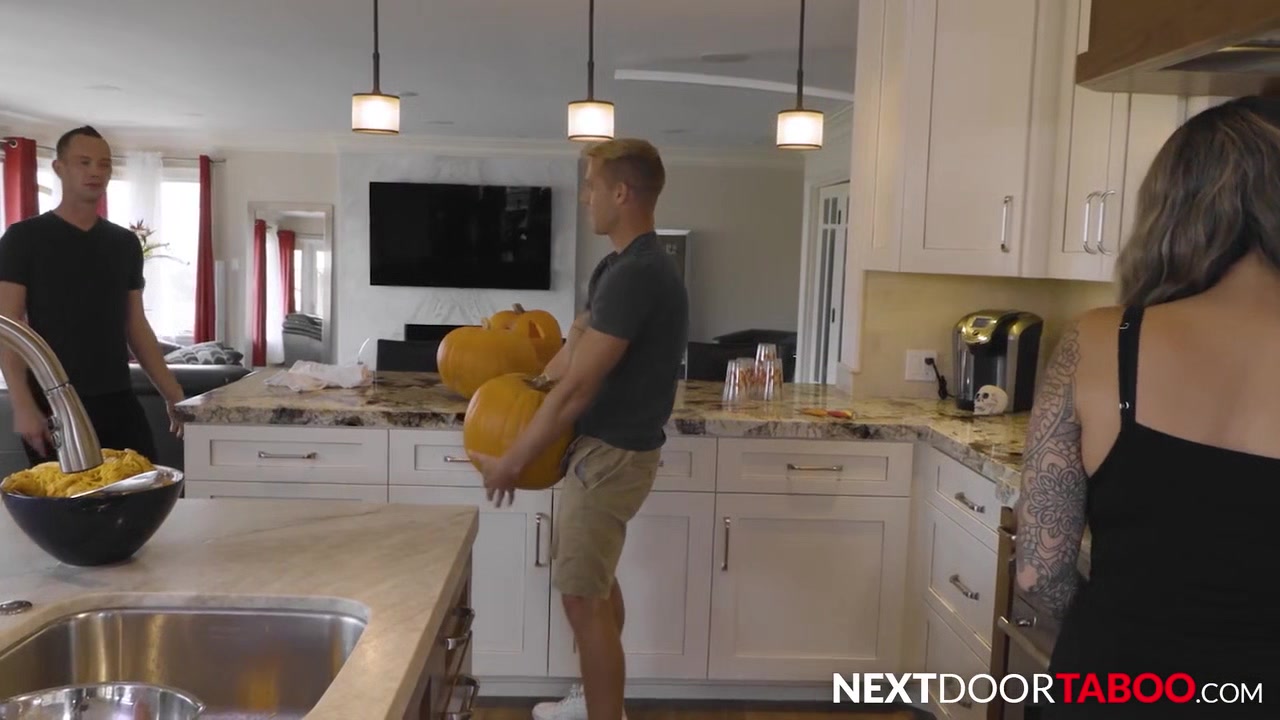 Hunk Justin Matthews Compilation Ft Brandon Anderson Carter Woods & More