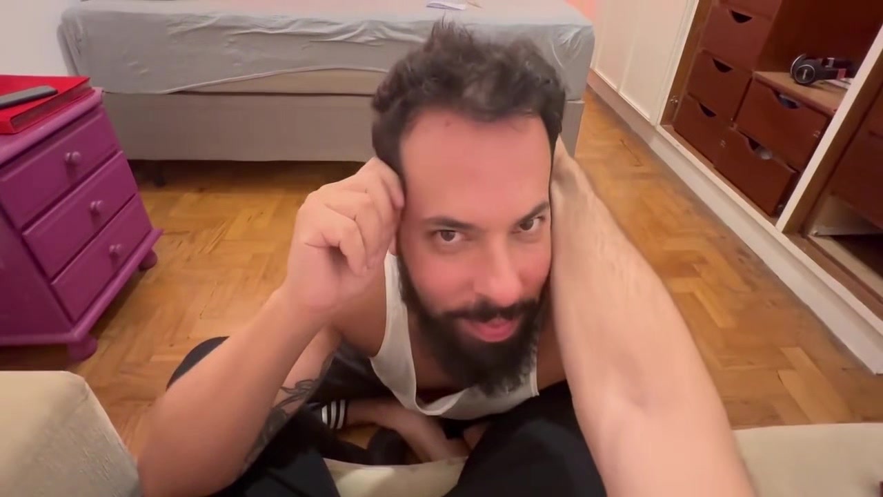 Homem Barbudo Chupa 41 Paus - 22º Mamadas - Video Completo 27 Min