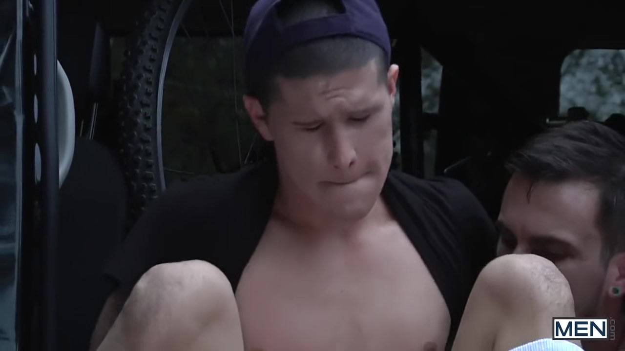Men - Watch Perv Phenix Saint Pound Tino Cortezs Cute Ass Right On The Side Of The Road
