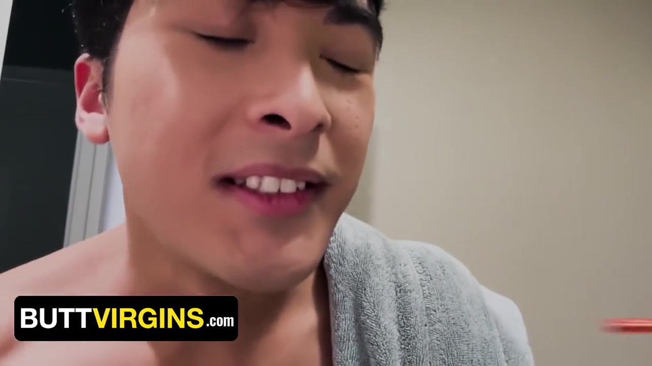 Matteo Gomez Just Turned 18 And Dreams Of Having His Cherry Popped By The Hot Hunk Jax Thirio