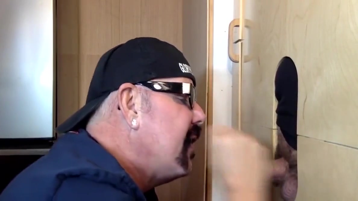 Gloryhole Amateur Dilf Barebacked After Bj In Atm Action