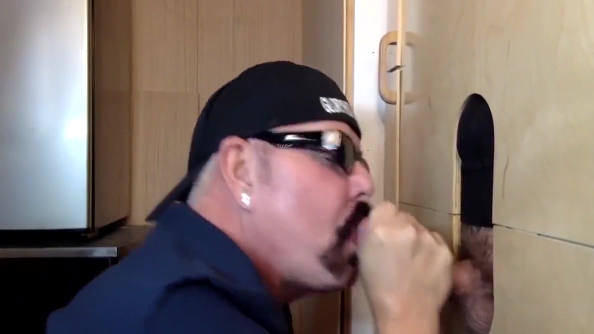 Gloryhole Amateur Dilf Barebacked After Bj In Atm Action