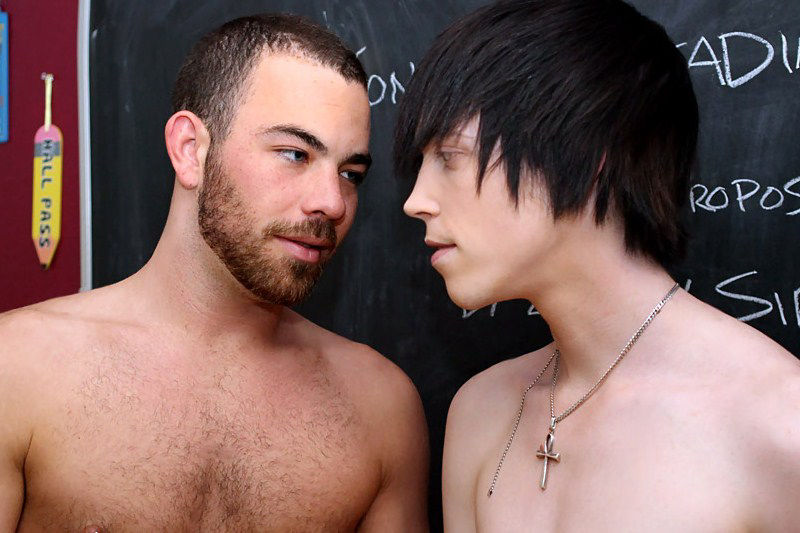 Parker Perry Fucks Tyler Bolt