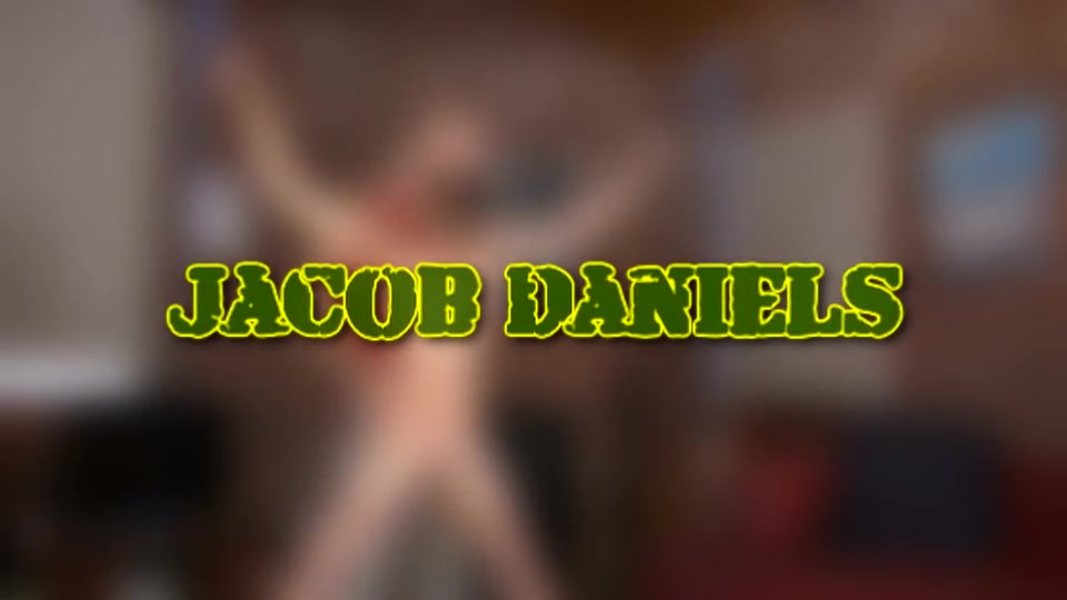 Jacob Daniels gets waxed & sucked off - Jacob Daniels & Kieron Knight