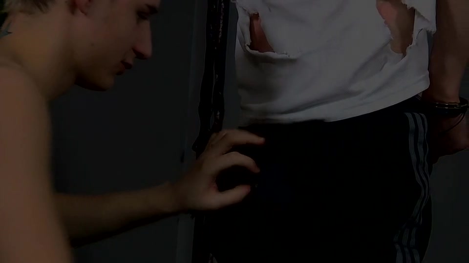 Matt Schooled In Cock Sucking - Matt Madison & Reece Bentley