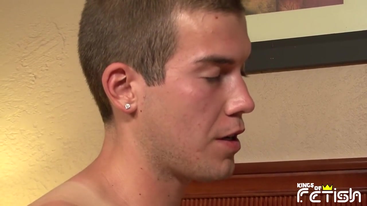 Tattooed guy blows deep two twinks and one mature dude on the bed