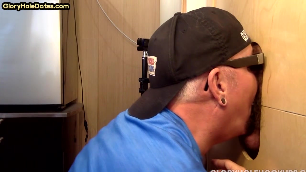 Cum swallow gaydaddy sucks gloryhole cock at his home