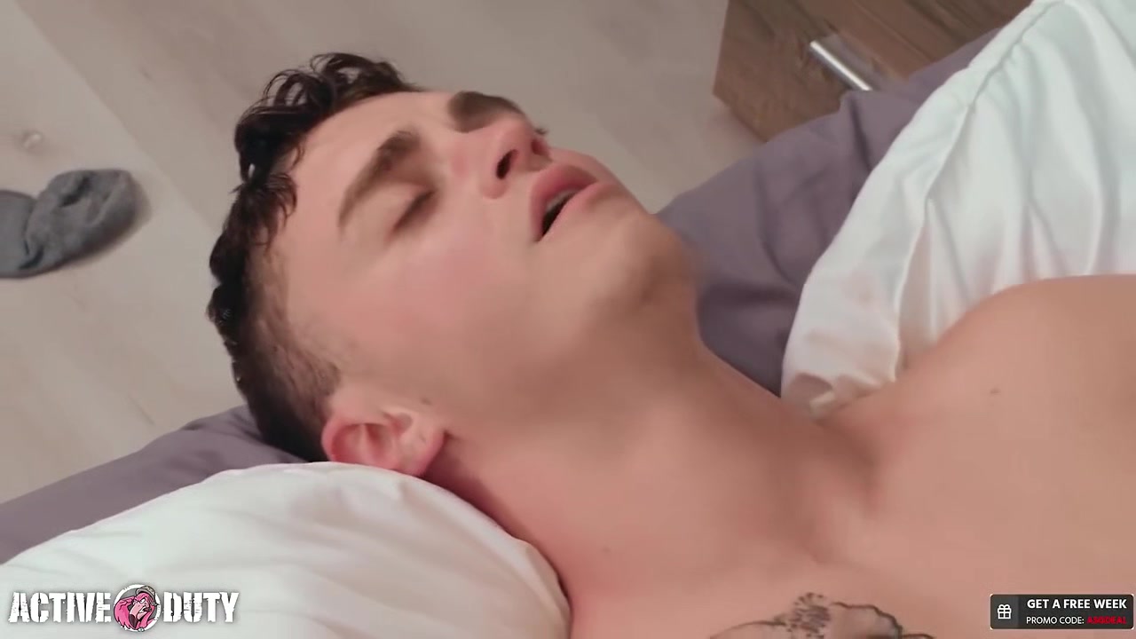 Fresh Hunk Recruit Drilled By Giant Cocked Stud - Kyler Drayke Robert Law
