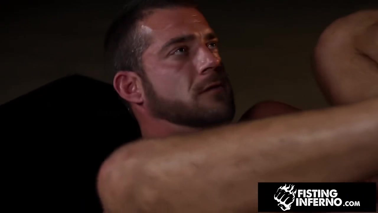 Muscle Hunk Doms & Creampies Bearded Jock - Tryp Bates Greg Dixxon