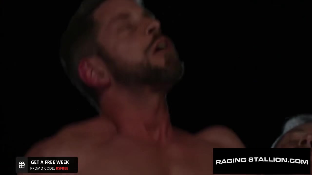 Midnight Outdoor Romp Fest For Horny Mechanics