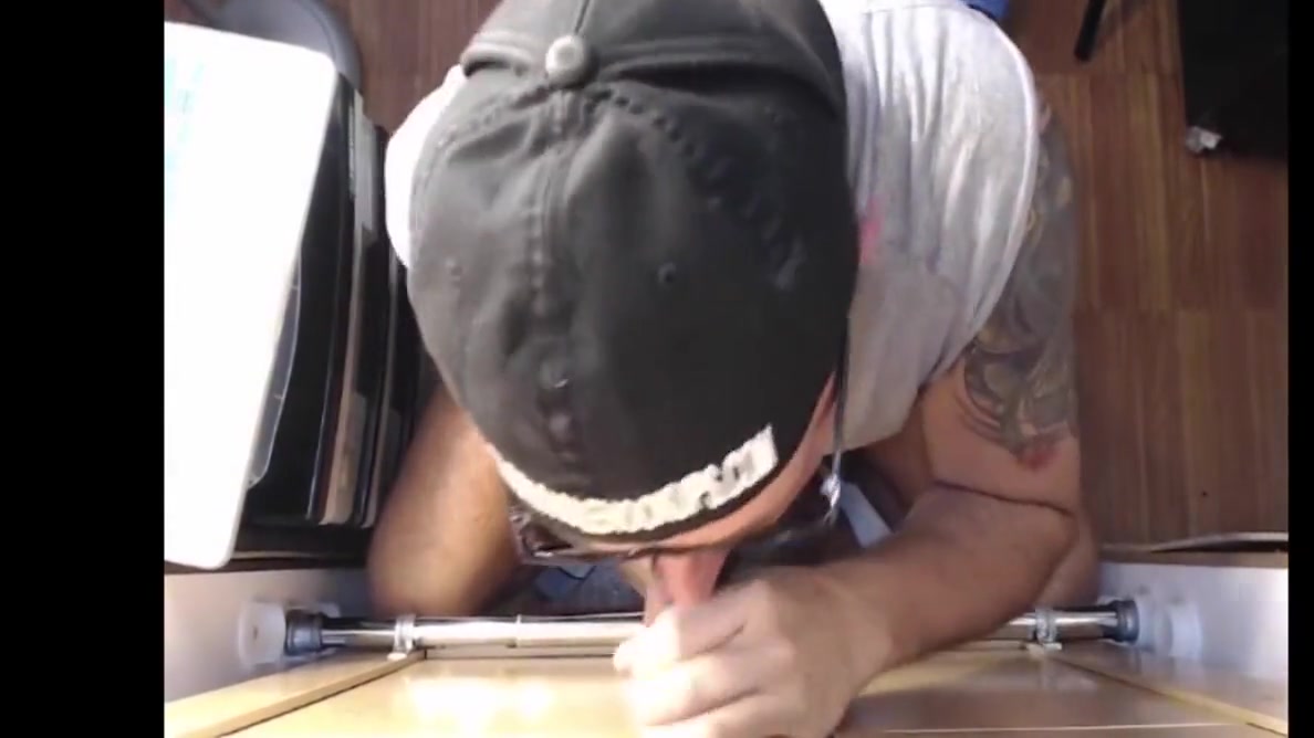 Gloryhole Amateur Dilf Enjoys Sucking Dick Till Cum In Mouth