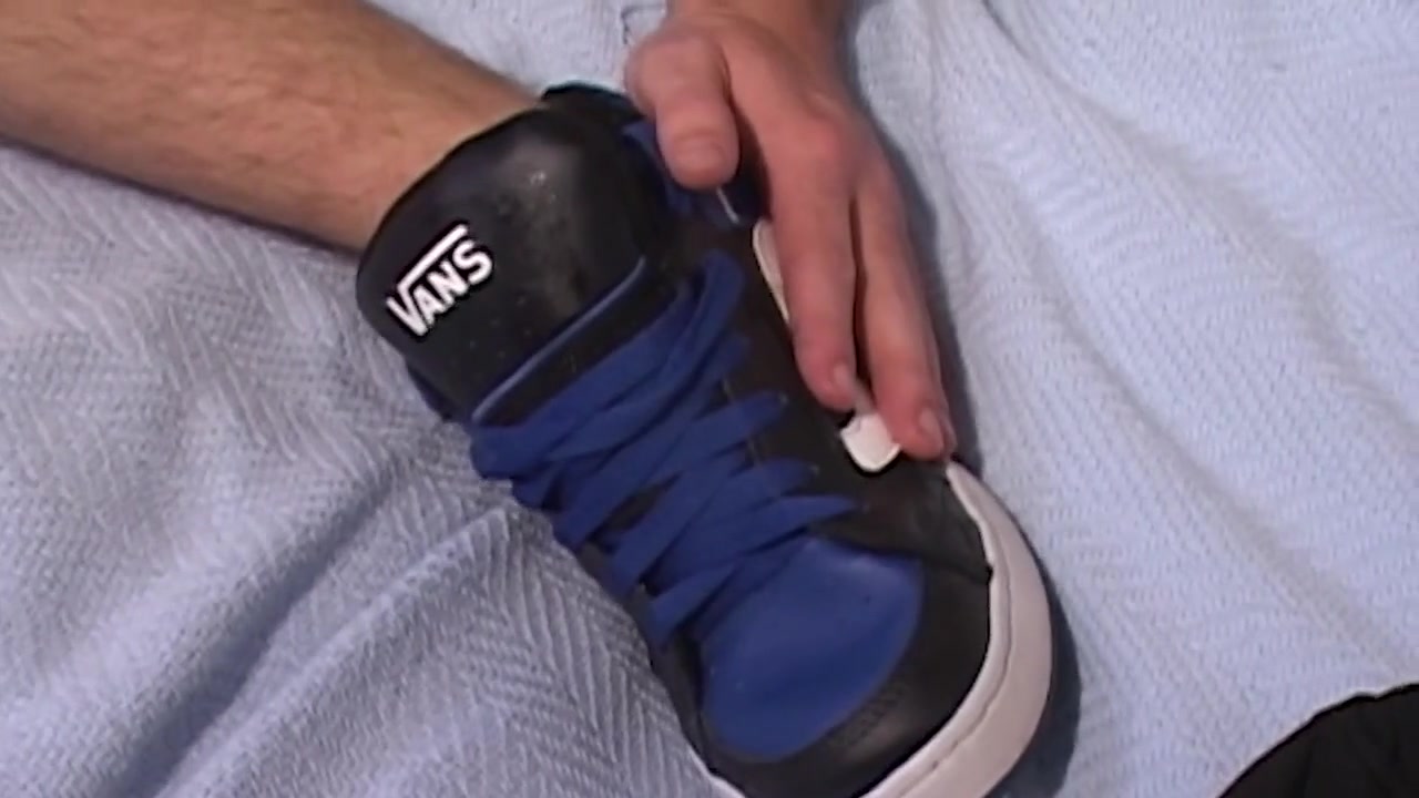 Dirty Guys Lovers Scene-2_Runner Friends Start Fucking After Running And Cum All Over Their Shoes