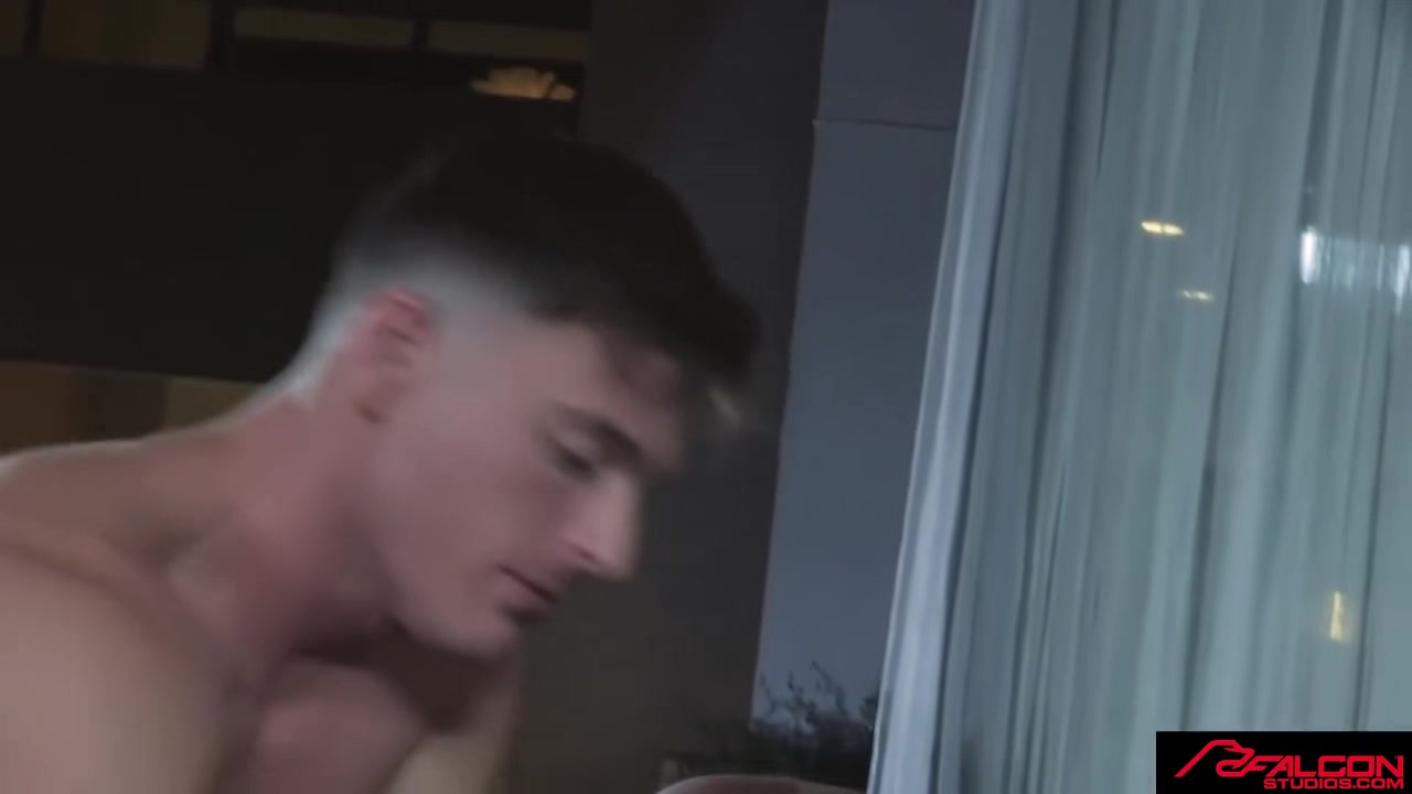 The Best Of Logan Moore - Hot Hunk Barebacking Jocks