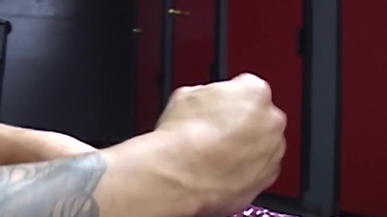 Cum In My Mouth Dude Scene-1 Guy Enjoys Sucking Cocks In The Locker Room
