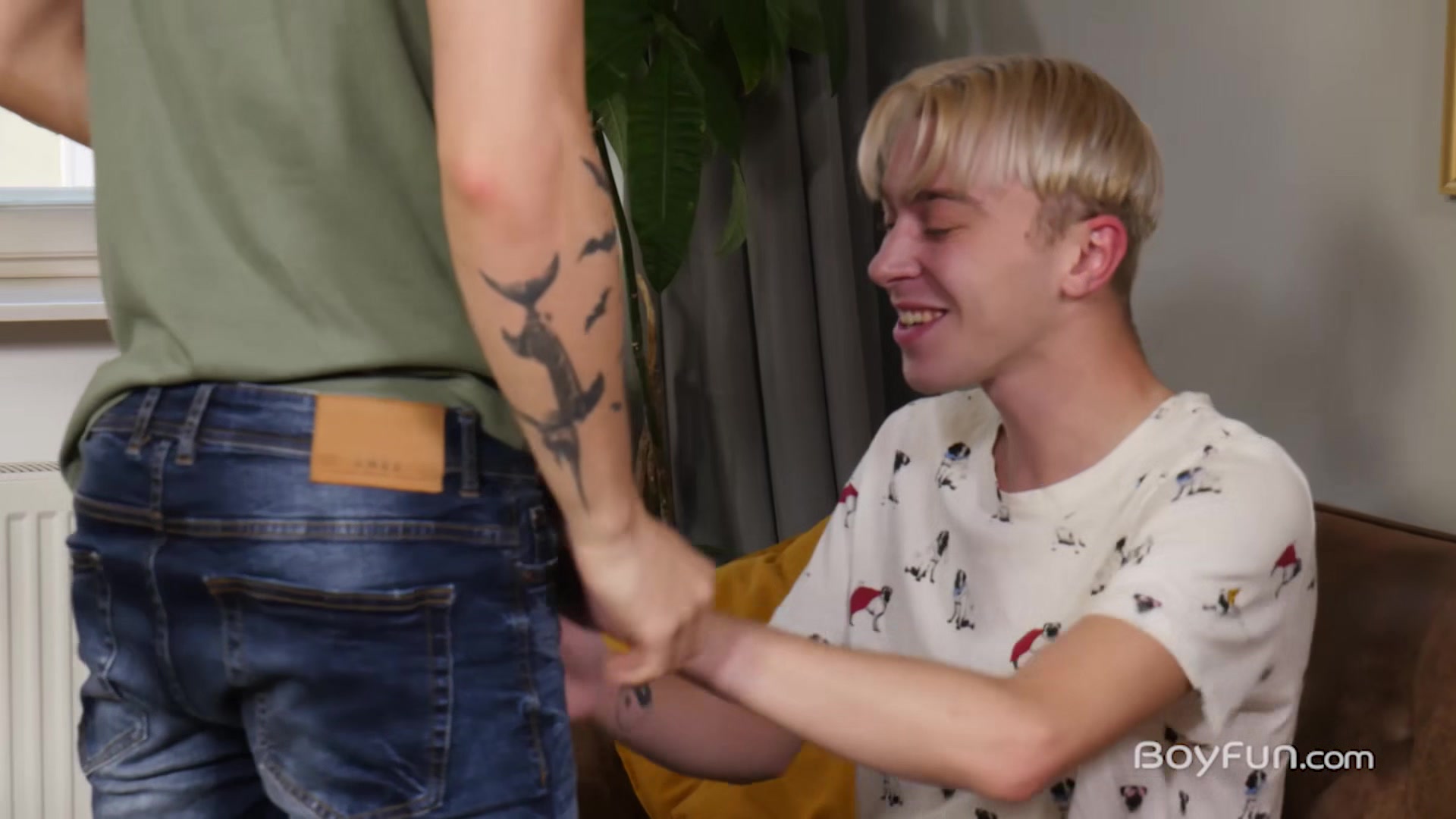 Bert Likes Twink Boys - BoyFun