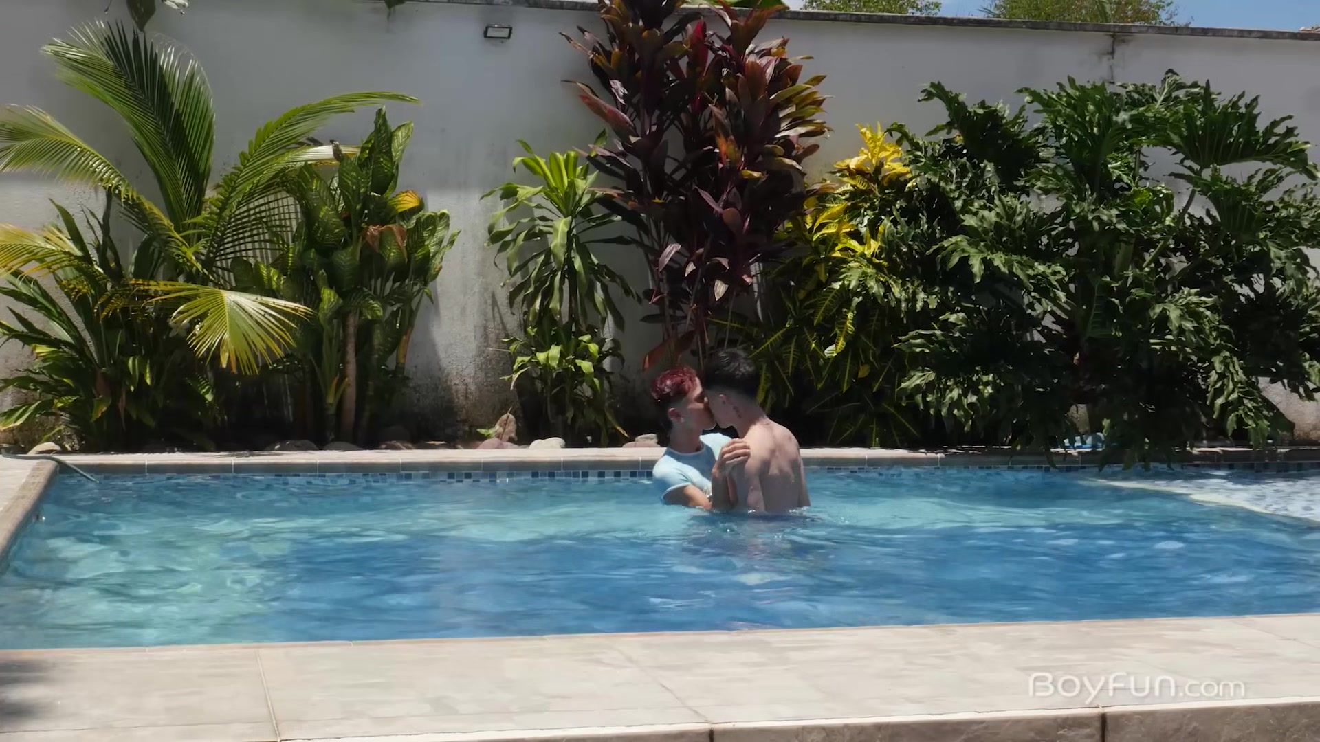 Horny Twink Poolboys Fuck - BoyFun