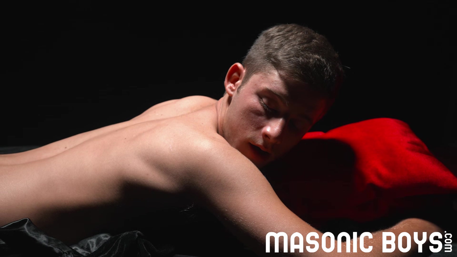 MasonicBoys Hot twink Dex Devall fucked raw by holy man Eddie Patrick