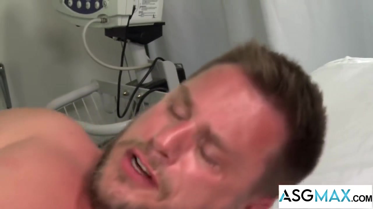 Big Dicked Medics Sneak In Exam Room For A Quick Hav