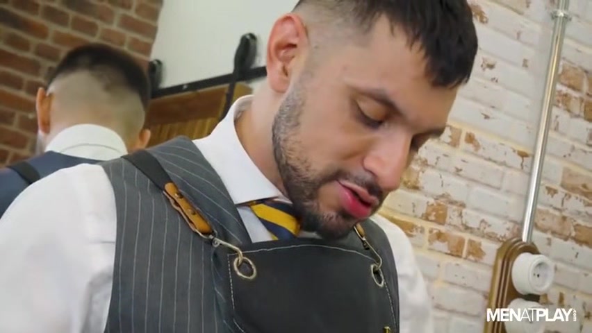 The Barber And The Guy - Matt Polaco(matt Dacosta) & Oskar Ivan 1080p