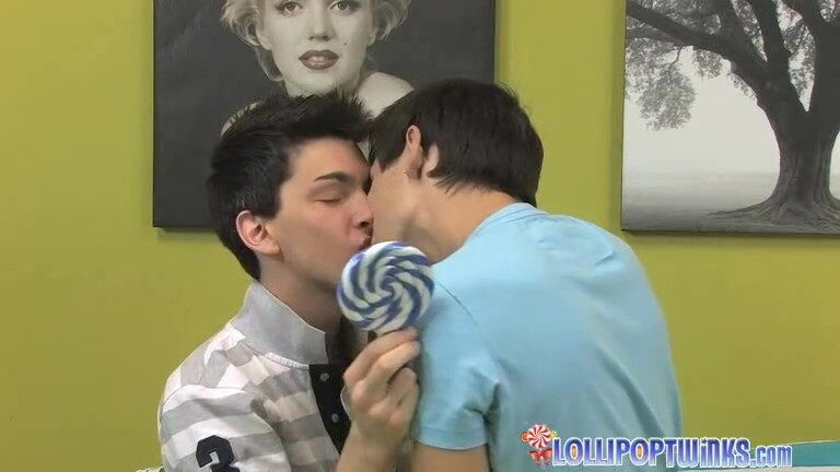 Skyelr Bleu And Colby London Sharing Pops And Cocks