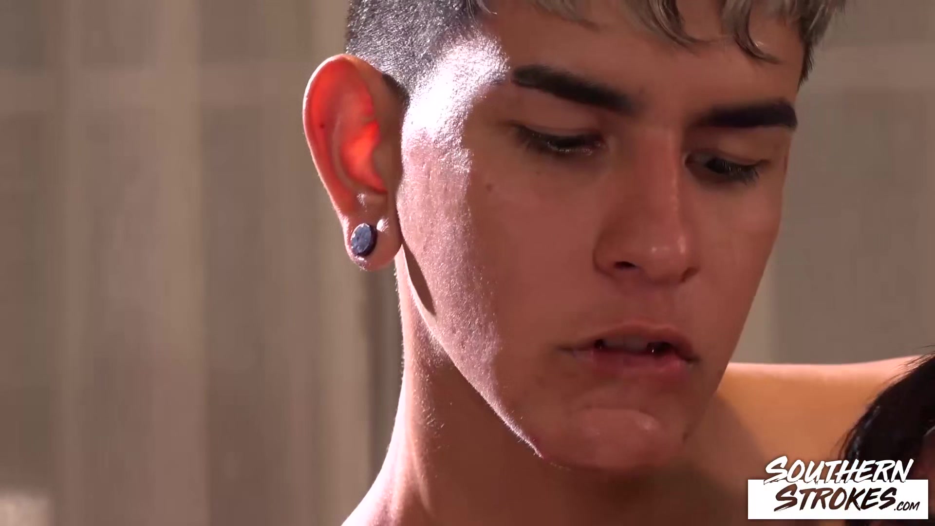 SOUTHERNSTROKES Sly Conan Lets Donnan Blanc Blows His Cock