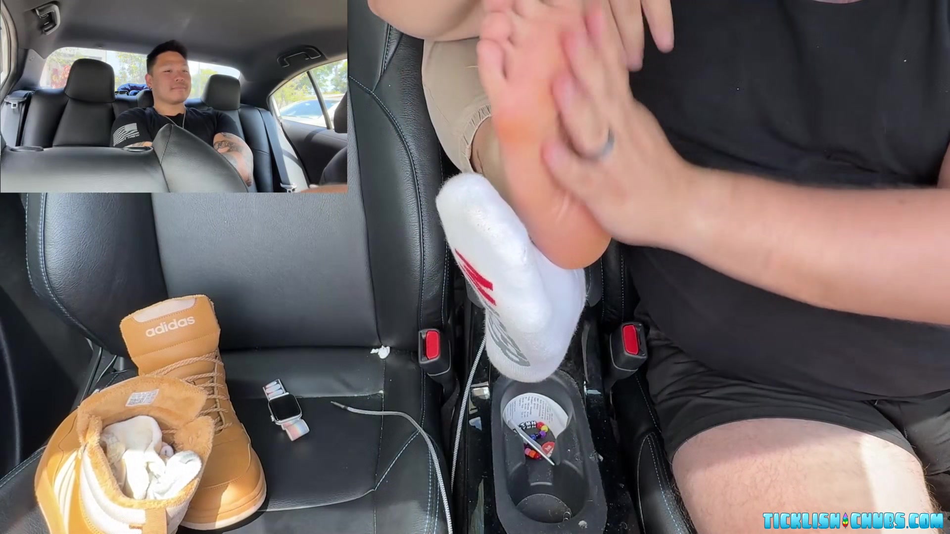 Milus Slinger Lets Chubby Matt Licks His Sweaty Feet