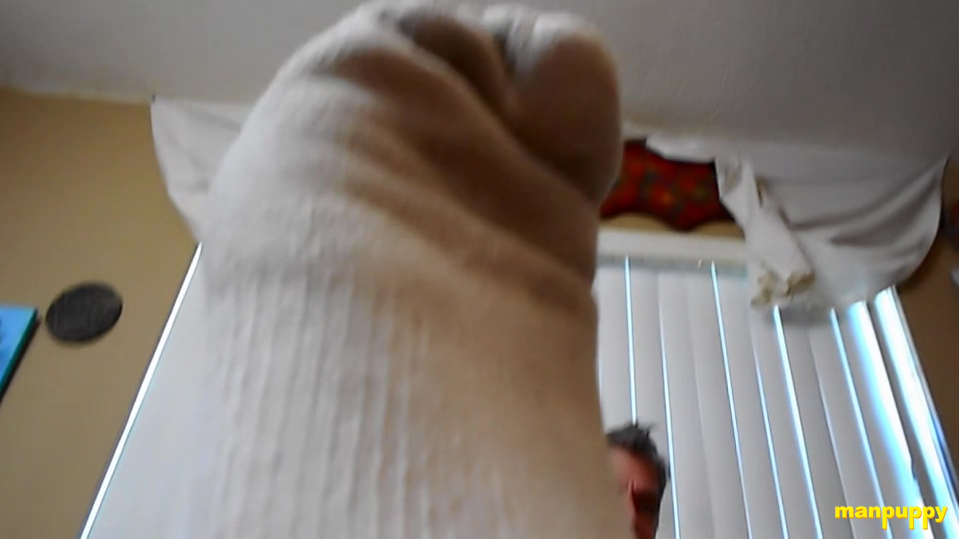 DILF Richard Lennox Show Off His Bare Feet