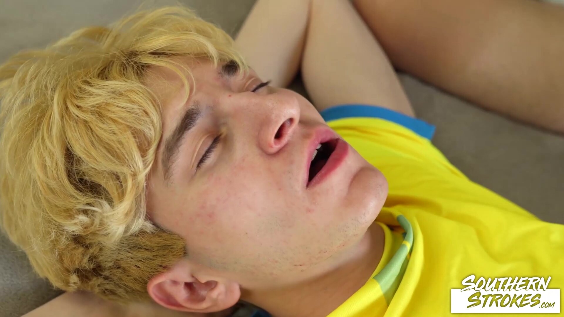 SOUTHERNSTROKES Rimi Morty Puts His Cock Inside Alpan Stone