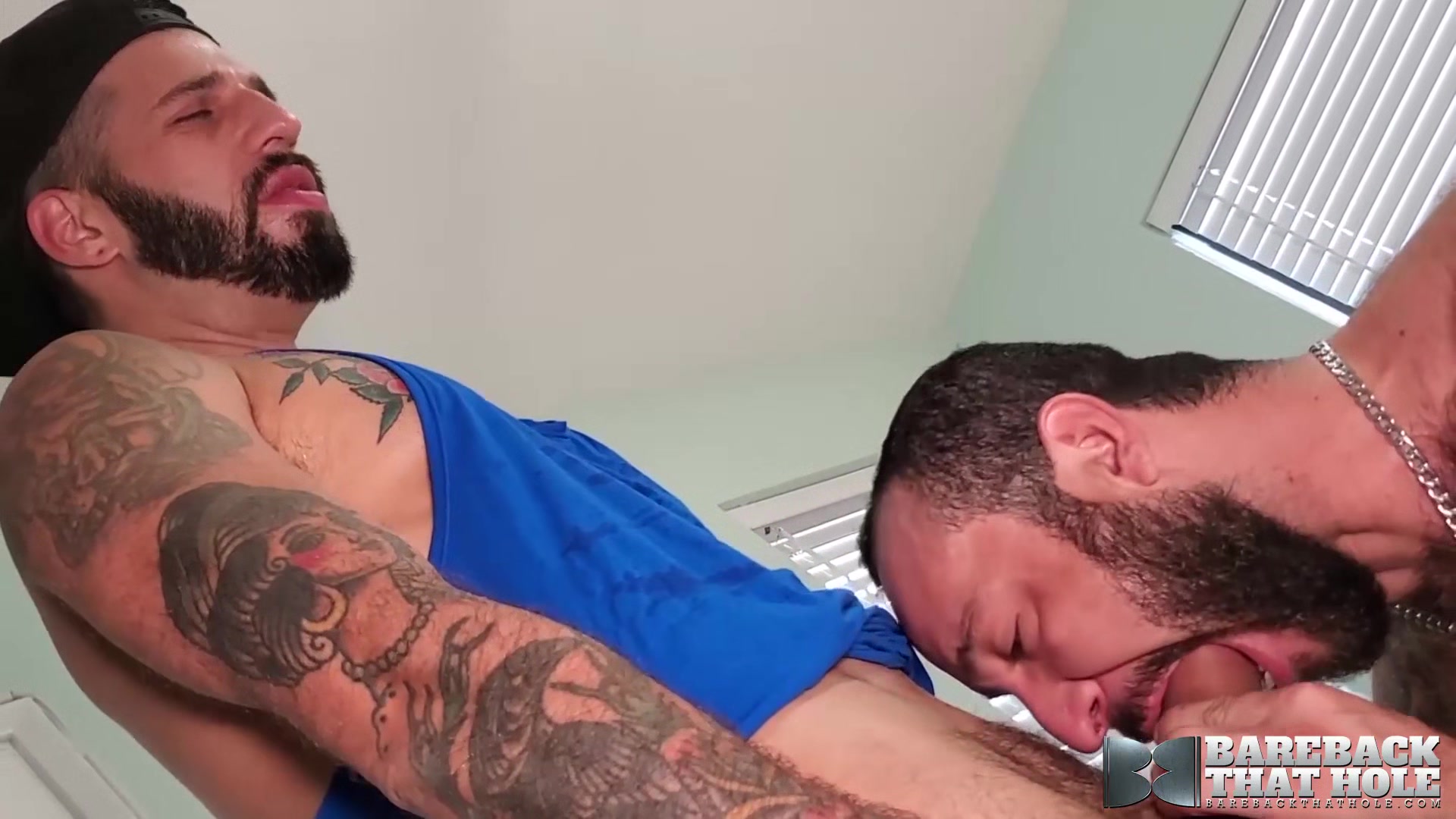 BAREBACKTHATHOLE Julian Torres And Romeo Davis Hot Bareback