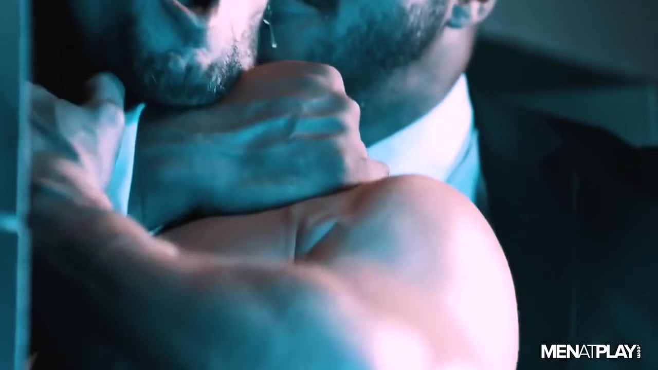 Stripper (jason Vario, Skyy Knox)