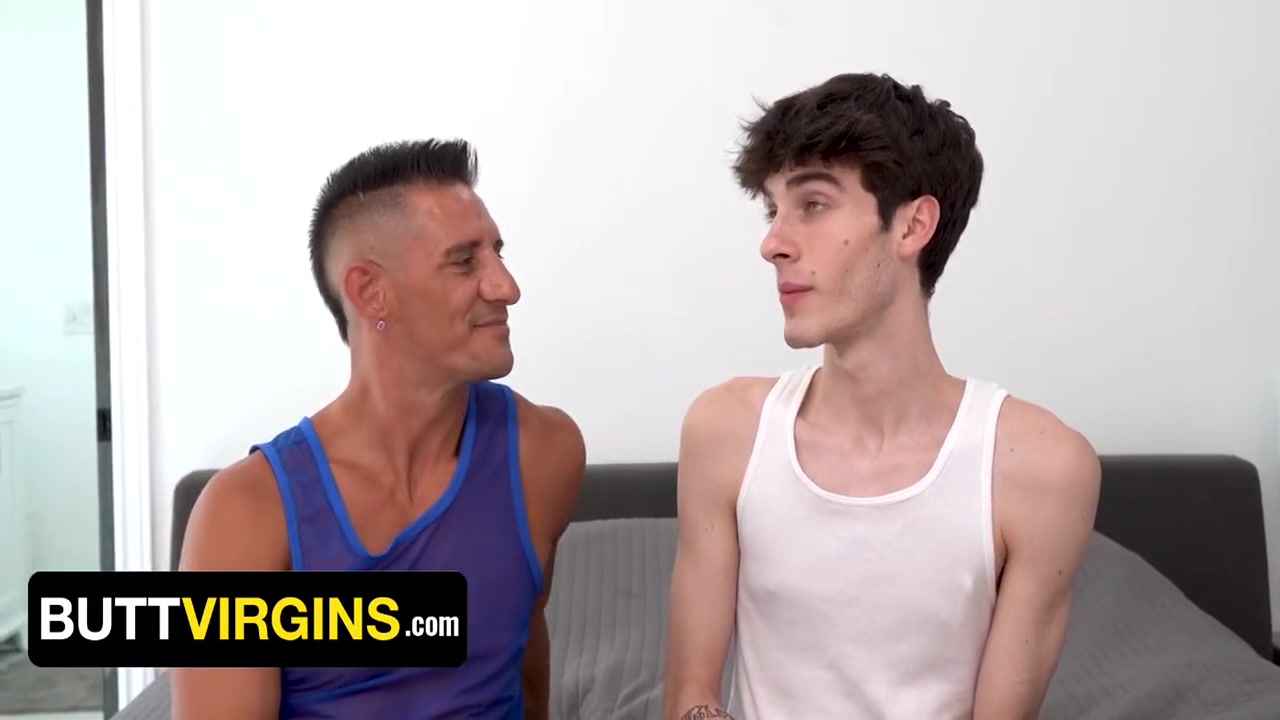 Cute Twink Is Searching For His First Stepdaddy
